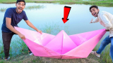 印度小哥折出巨型纸船，究竟能漂多远？场面十分有趣！