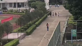 宿舍锁门还有最后一分钟, 这不比校运会强吗
