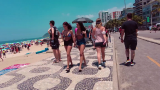 巴西伊帕内玛海滩里约热内卢DE JANElRO徒步旅行。