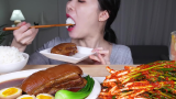 韩国吃播| 红烧五花肉 家葱泡菜煮鸡蛋