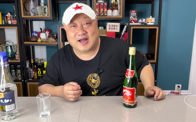 ノ- ( ゜- ゜)つロ