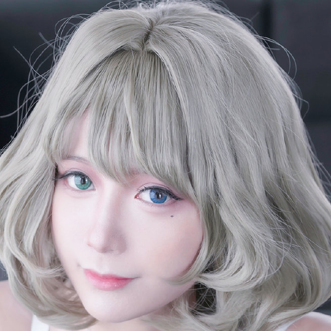 ω?)ノ- ( ゜- ゜)つロ