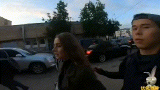 骗你去俄罗斯：在大街上亲吻女孩会有什么结果？
