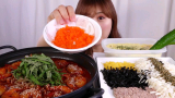 【G-NI吃播】开吃韩式辣鸡爪  Dakbal  搭配虾子 和飞鱼卵饭团