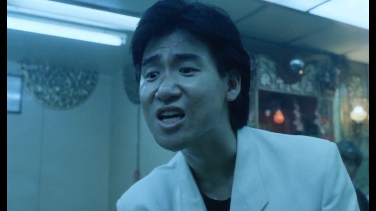 ノ- ( ゜- ゜)つロ