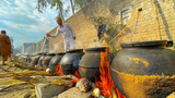 印度农村的婚宴，1000斤羊肉，搭几十口大锅一起炖，我服了