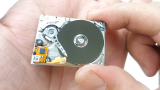硬核拆解：仅13克重的微型机械小硬盘